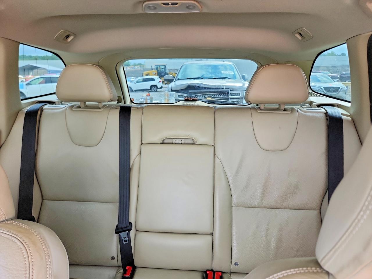 2011 VOLVO XC60