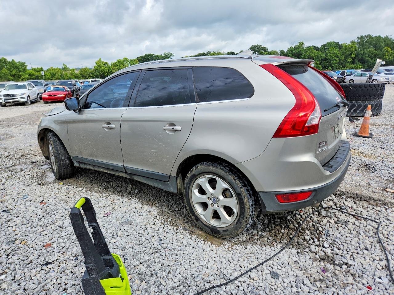 2011 VOLVO XC60