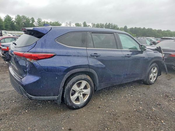 2021 TOYOTA HIGHLANDER LE