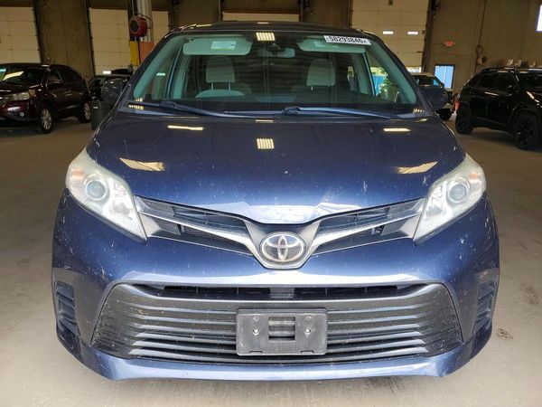 2019 TOYOTA SIENNA