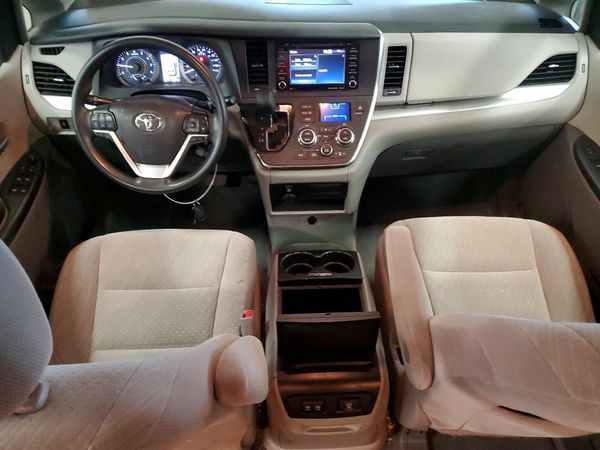 2019 TOYOTA SIENNA