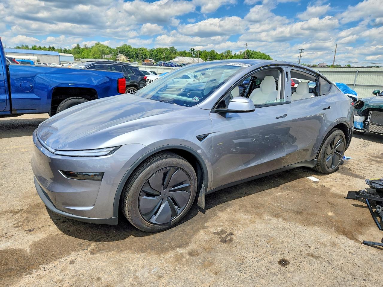 2026 TESLA MODEL Y