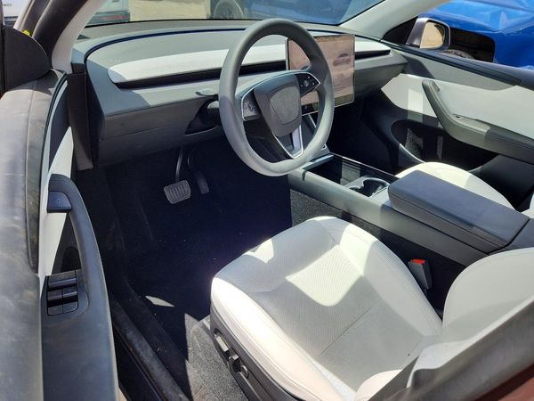 2026 TESLA MODEL Y