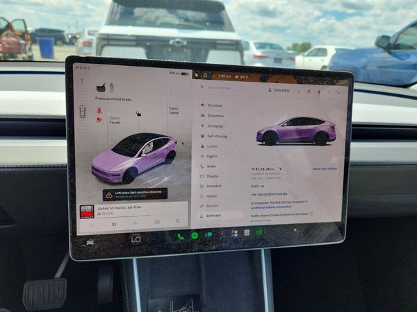 2026 TESLA MODEL Y