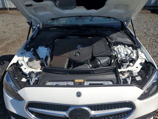 2022 MERCEDES-BENZ C