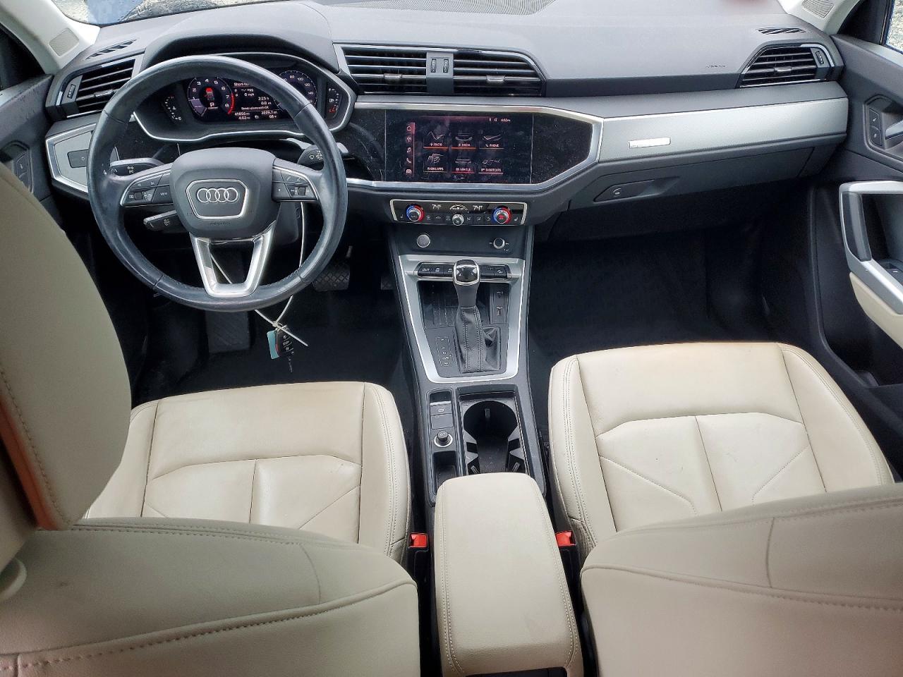 2020 AUDI Q3 quattro Premium Plus