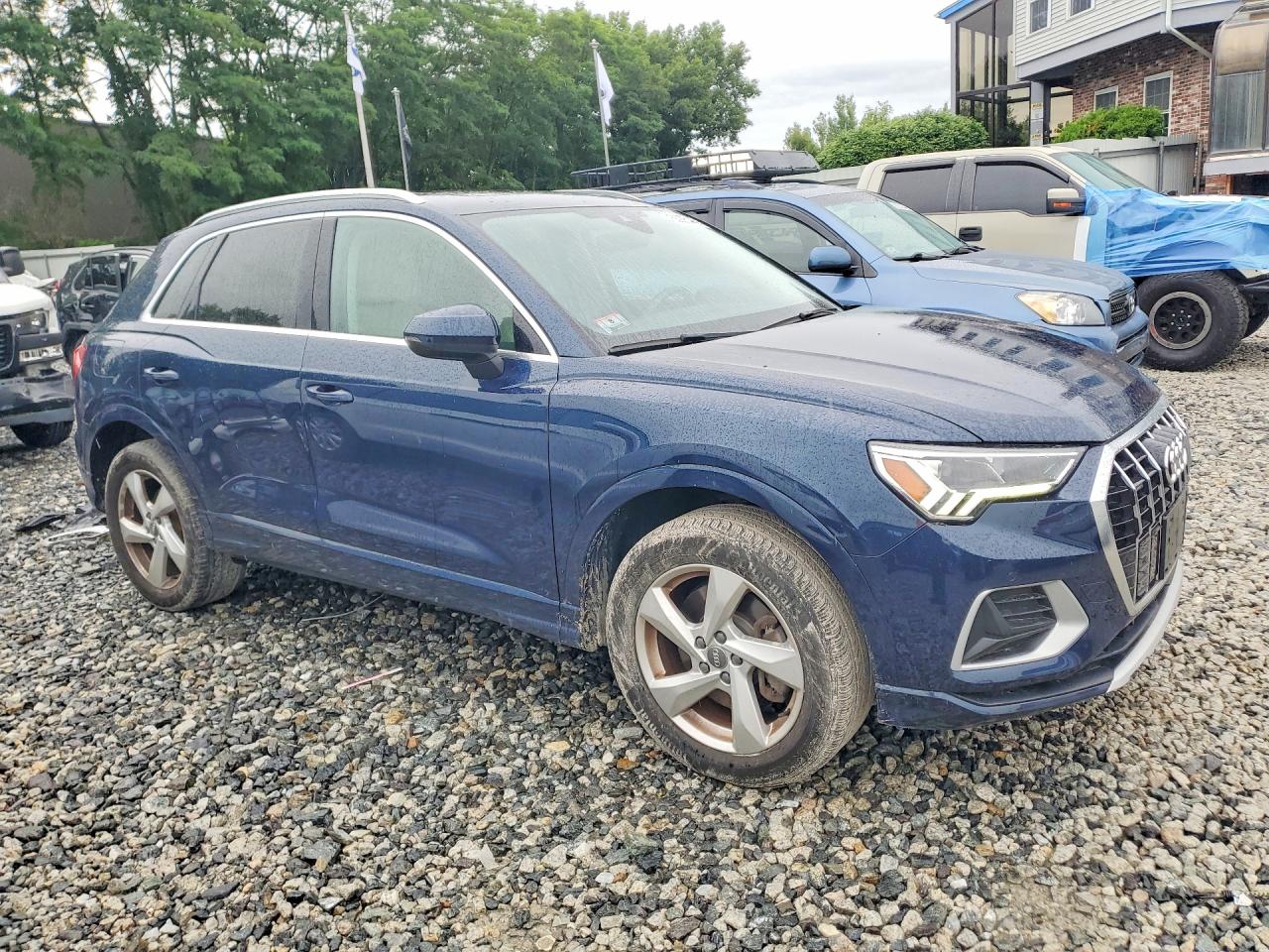 2020 AUDI Q3 quattro Premium Plus