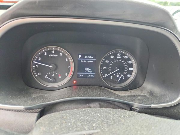 2020 HYUNDAI TUCSON SE
