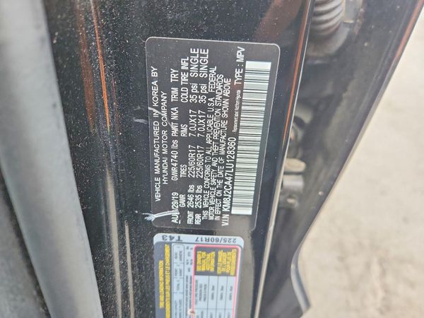 2020 HYUNDAI TUCSON SE