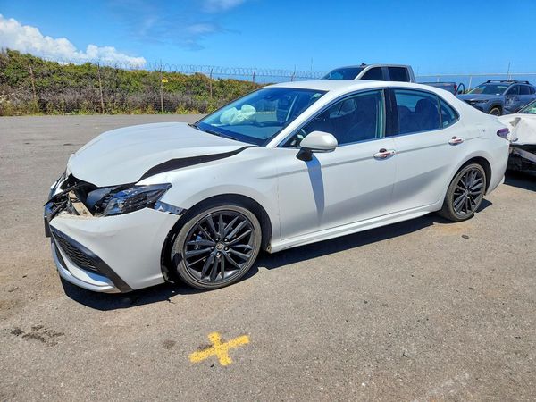 2021 TOYOTA CAMRY XSE — Front 3/4