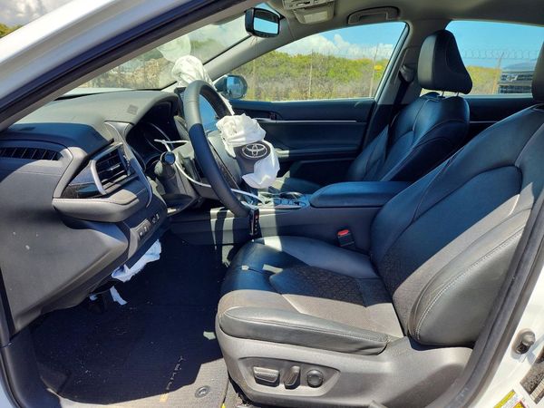 2021 TOYOTA CAMRY XSE — DENT