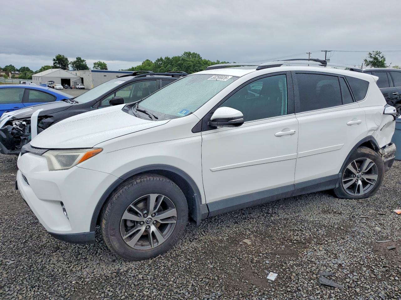 2018 TOYOTA RAV4 Adventure/XLE