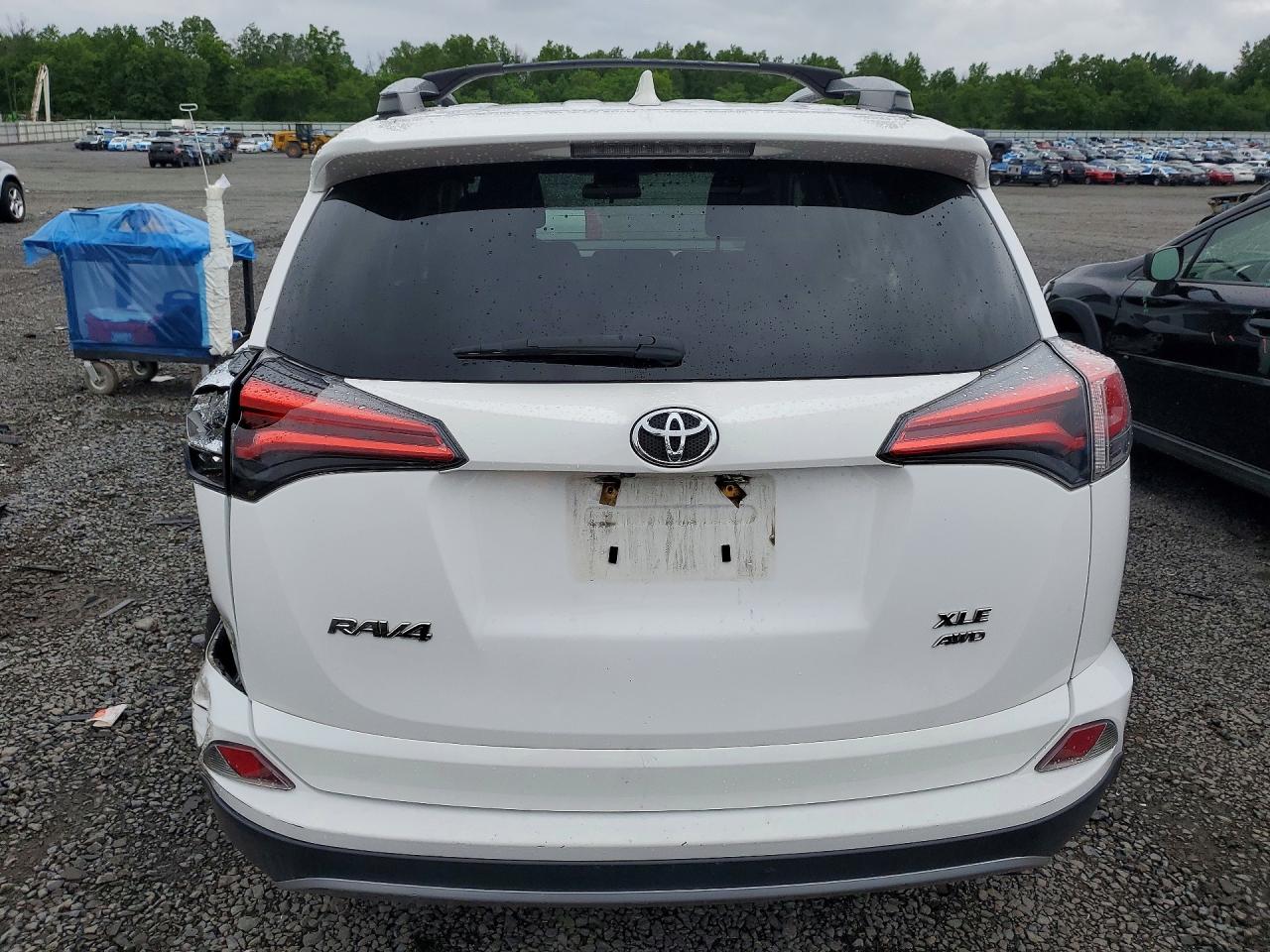 2018 TOYOTA RAV4 Adventure/XLE