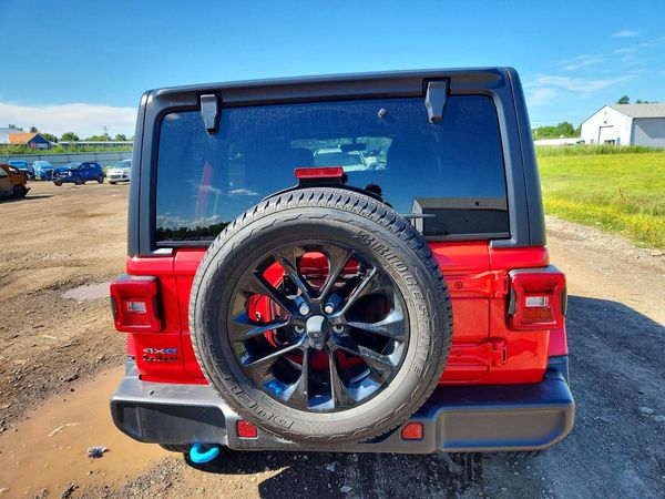 2022 JEEP WRANGLER Unlimited Sahara 4XE — DIRR