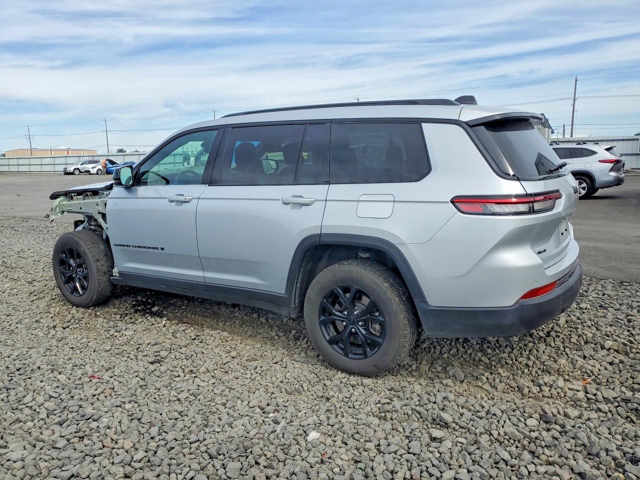 2025 JEEP GRAND CHEROKEE Laredo, Altitude