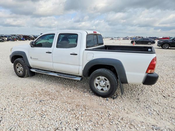 2015 TOYOTA TACOMA Delux Grade