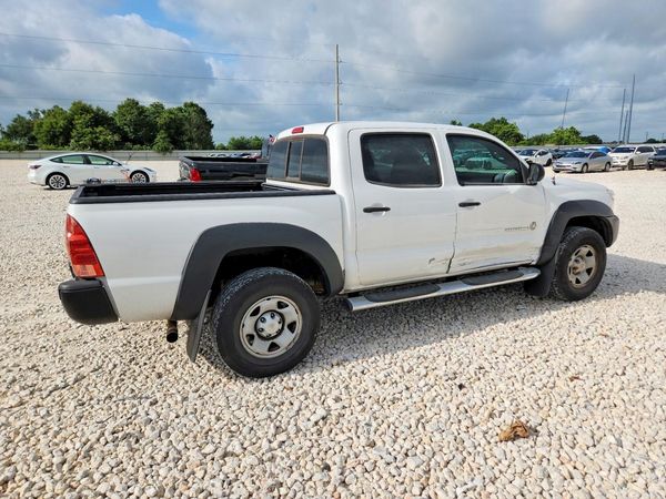 2015 TOYOTA TACOMA Delux Grade