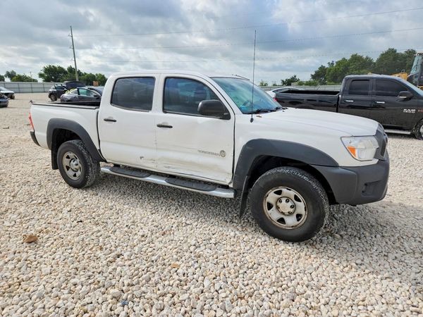 2015 TOYOTA TACOMA Delux Grade