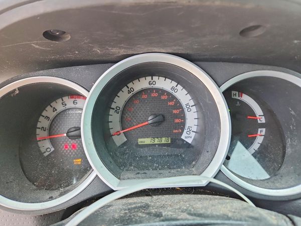 2015 TOYOTA TACOMA Delux Grade