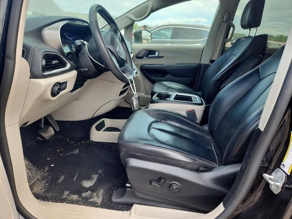 2022 CHRYSLER PACIFICA