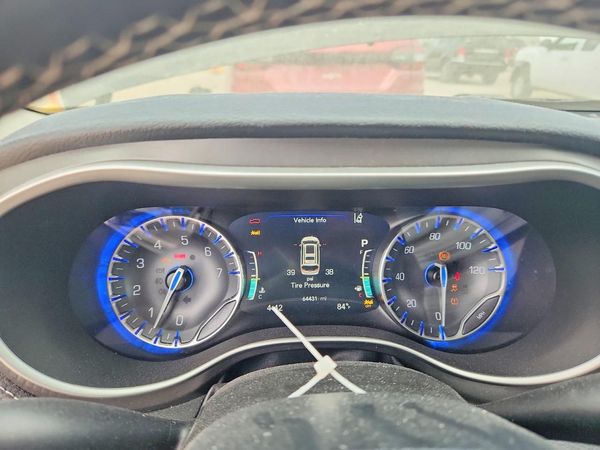 2022 CHRYSLER PACIFICA