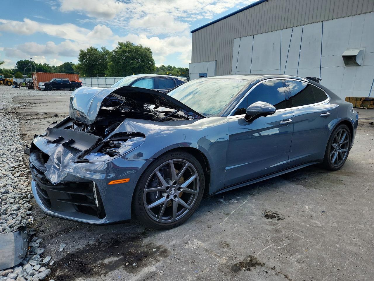 2025 PORSCHE PANAMERA