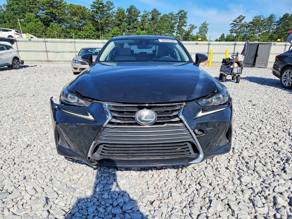 2018 LEXUS IS 300