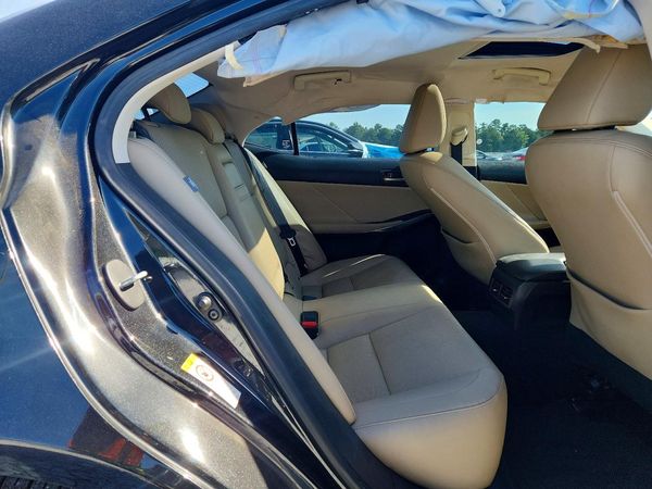 2018 LEXUS IS 300