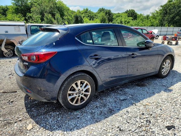 2015 MAZDA 3 Touring/GS