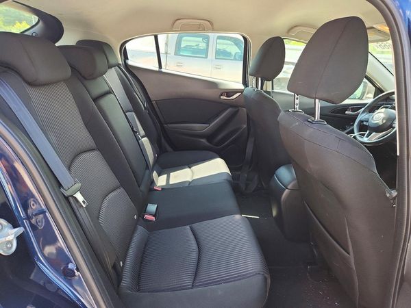 2015 MAZDA 3 Touring/GS