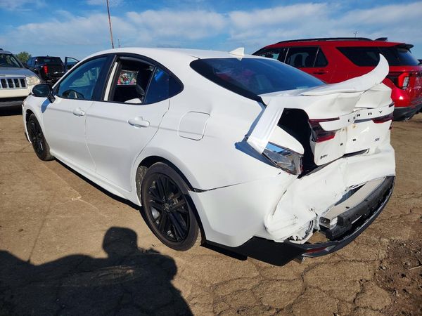 2025 TOYOTA CAMRY