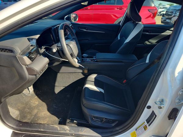 2025 TOYOTA CAMRY