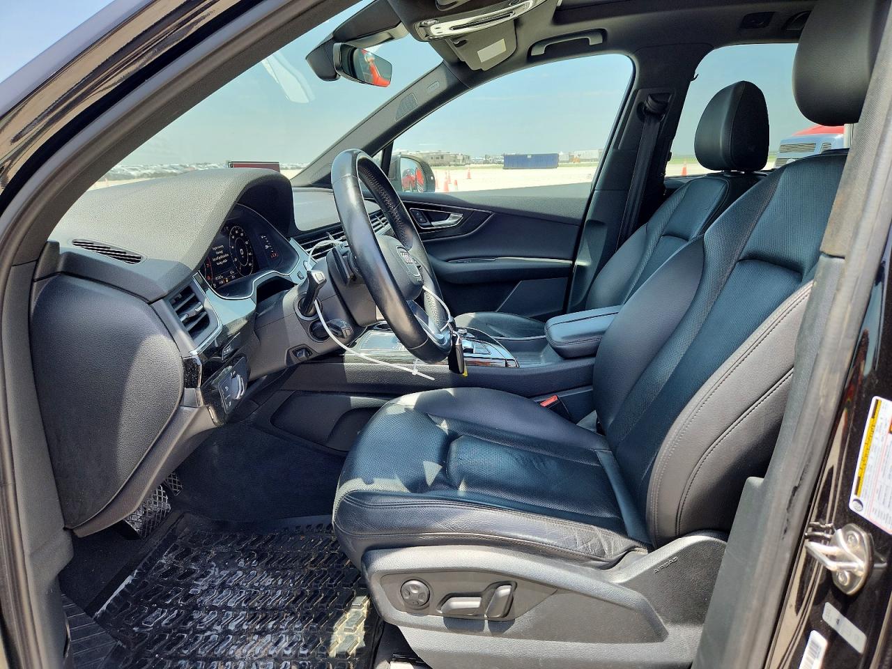 2017 AUDI Q7 quattro Premium Plus