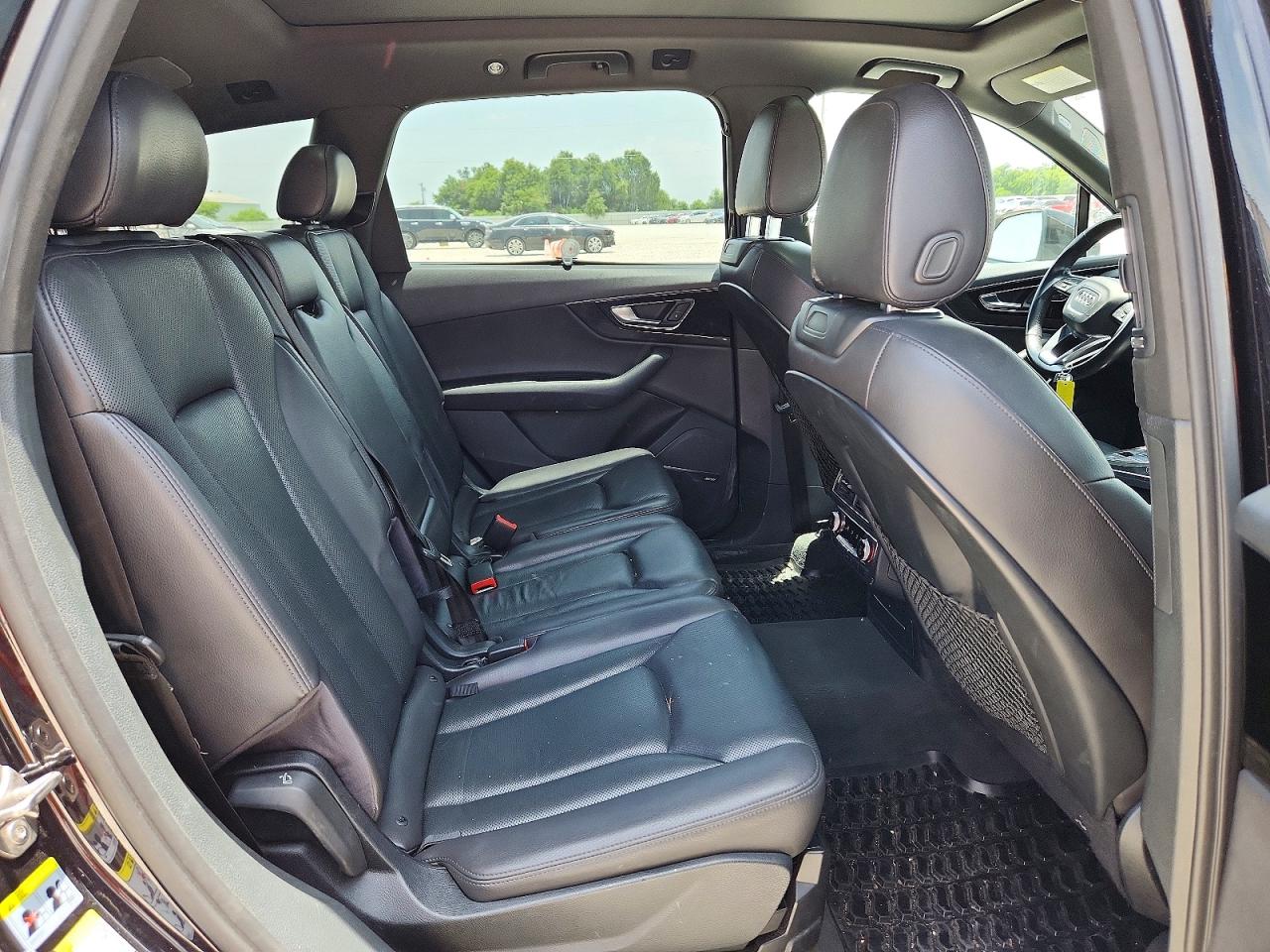 2017 AUDI Q7 quattro Premium Plus