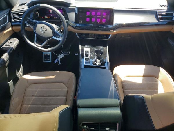 2025 VOLKSWAGEN ATLAS CROSS SPORT 4Motion SEL R-Line