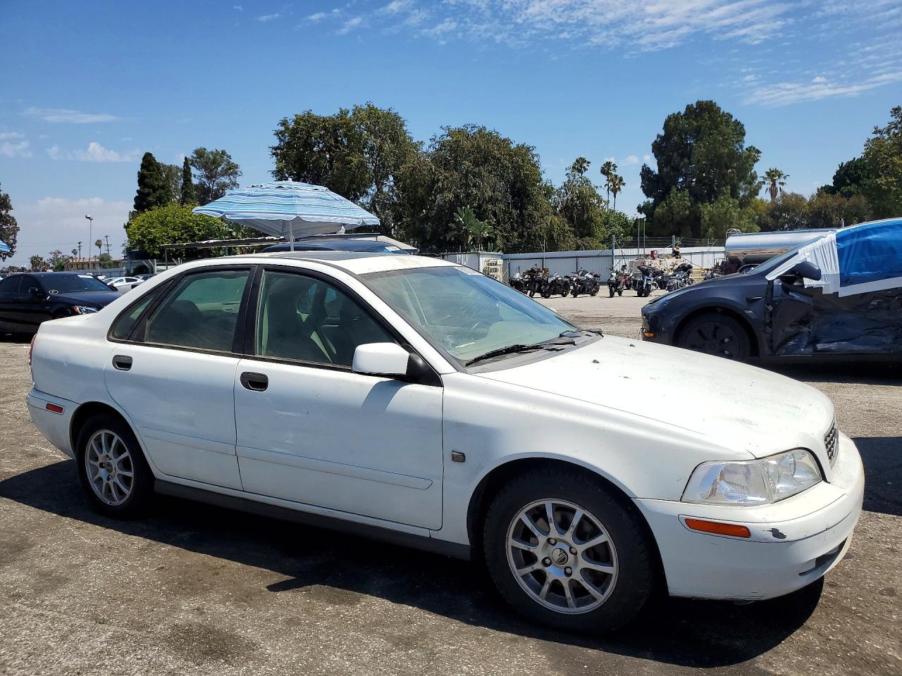 2001 VOLVO S40