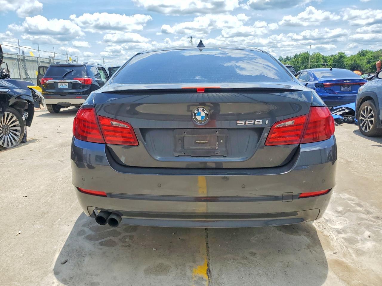 2012 BMW 528