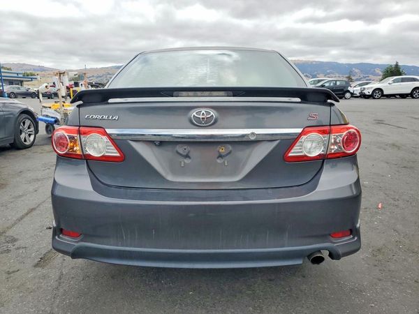 2013 TOYOTA COROLLA