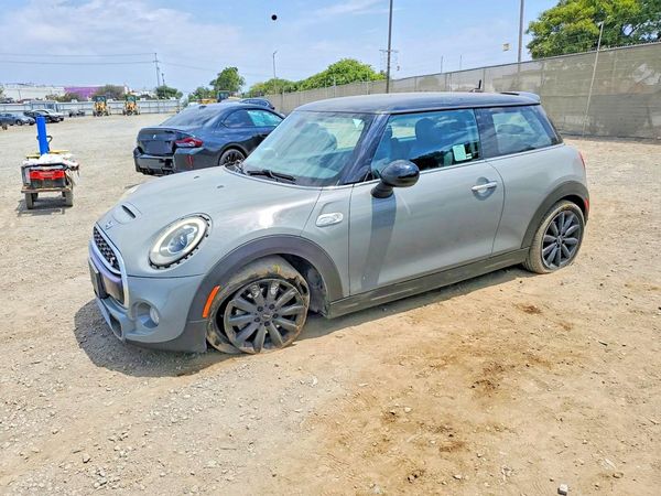 2018 MINI COOPER