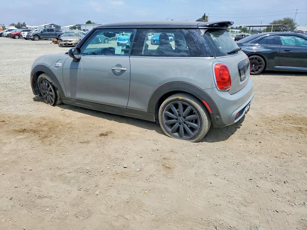 2018 MINI COOPER