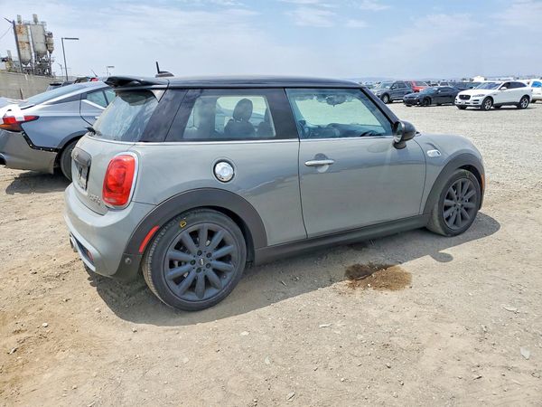 2018 MINI COOPER