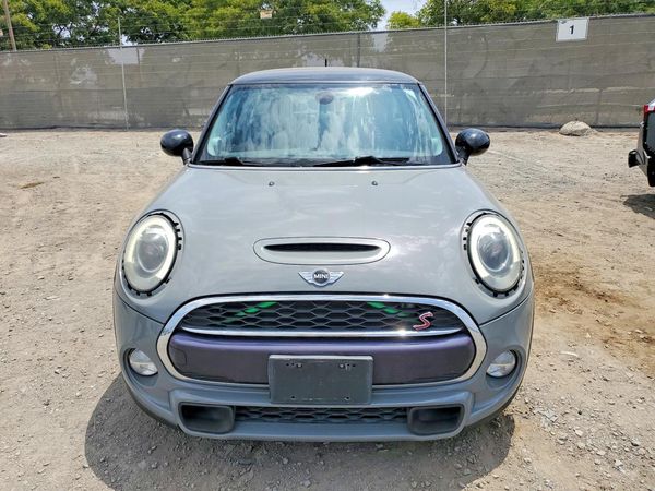 2018 MINI COOPER