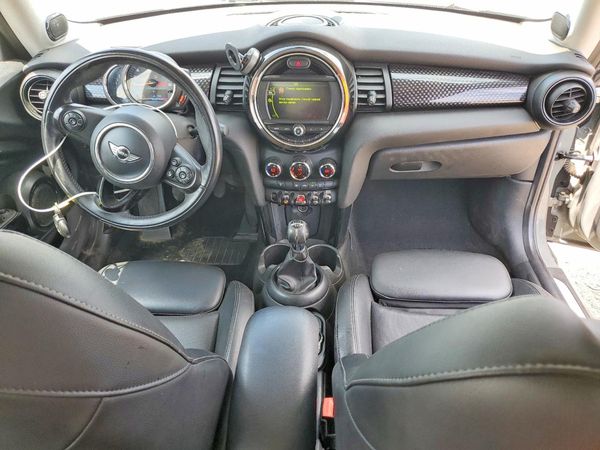 2018 MINI COOPER