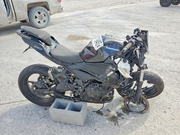2022 KAWASAKI ER400 D