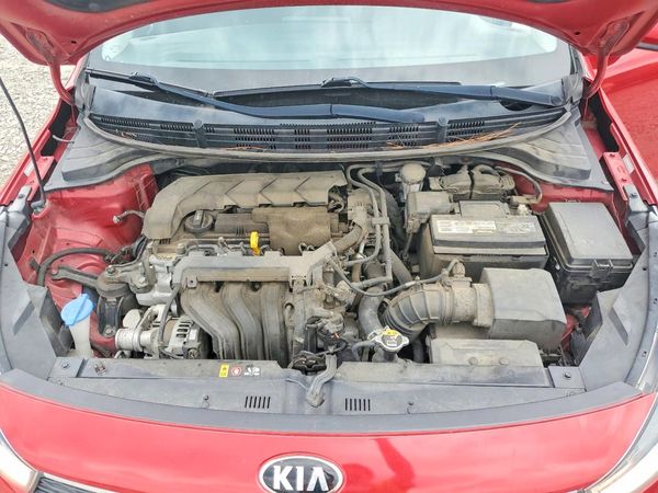 2020 KIA RIO 5-DOOR LX, S