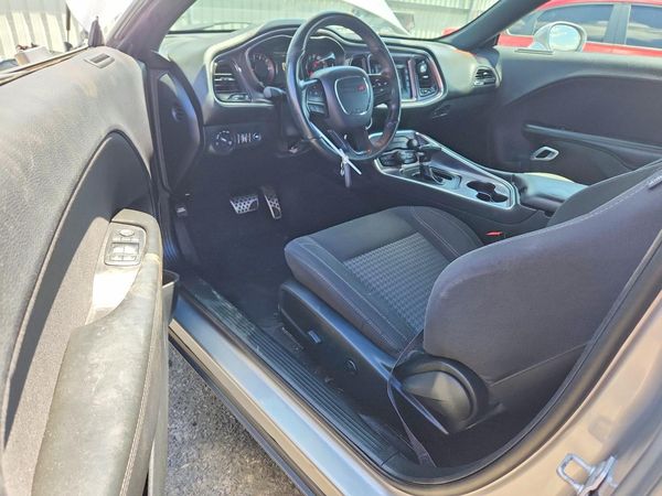 2017 DODGE CHALLENGER SXT