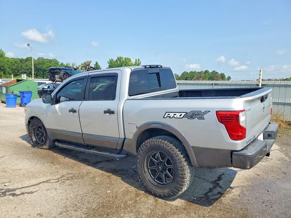 2019 NISSAN TITAN