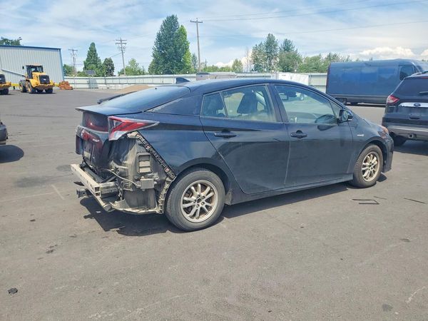 2016 TOYOTA PRIUS