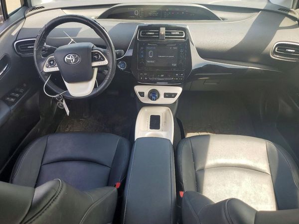 2016 TOYOTA PRIUS