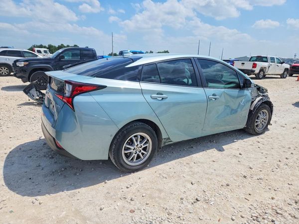 2022 TOYOTA PRIUS